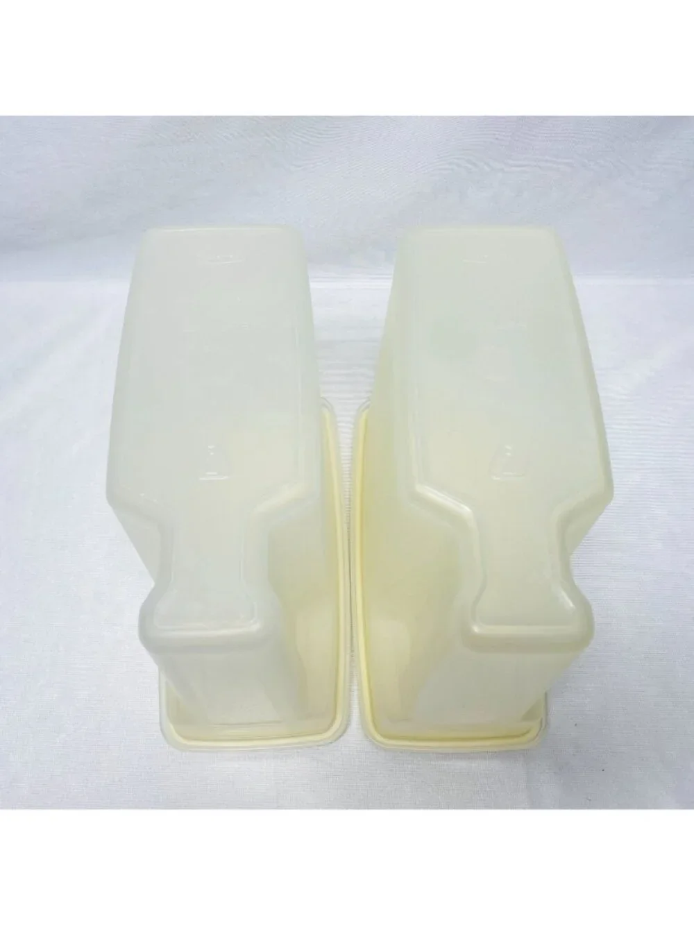 Rubbermaid Servin Saver 21-Cup Storage Containers 2-Pack Vintage Plastic